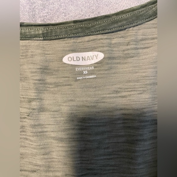 Old Navy camo tank top size XS - Picture 3 of 3